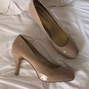 Madden Girl Nude Pumps sz 10